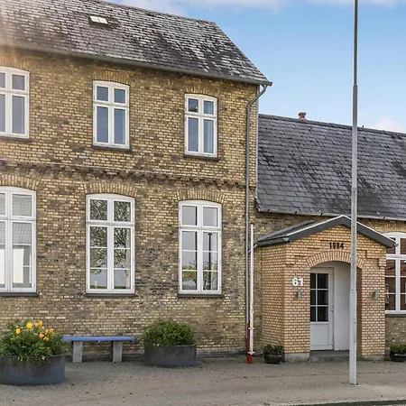 2 Bedroom Beautiful In Sydals * Skovby (Syddanmark)